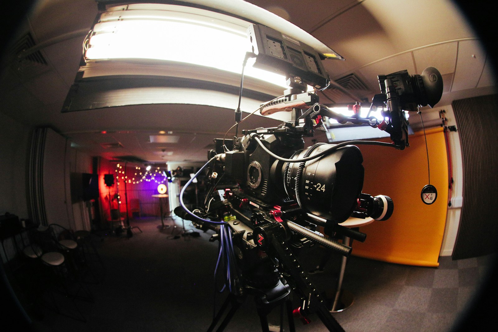 Tournage vidéo professionnel avec caméra et éclairage